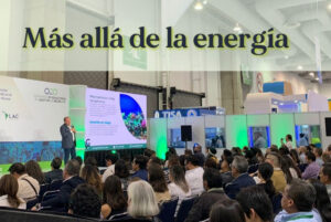 Fernando López, director de GTA Ambiental, dando conferencia "Más allá de la energía: combustible derivado de residuos mixto" en auditorio dentro de la Residuos Expo 2023