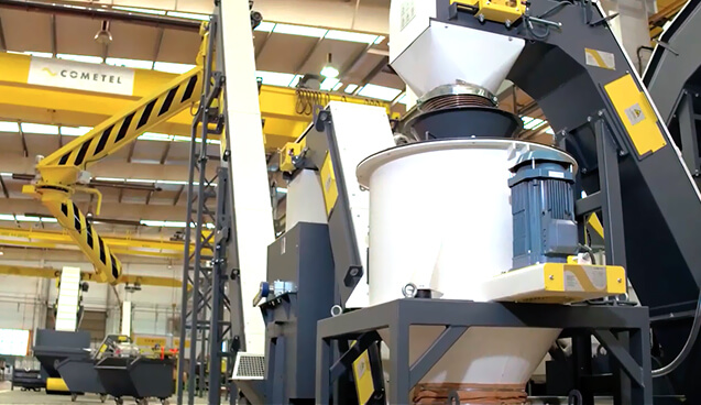 Máquina de reciclaje de metales de la marca Cometel, distribuida por GTA Ambiental en México